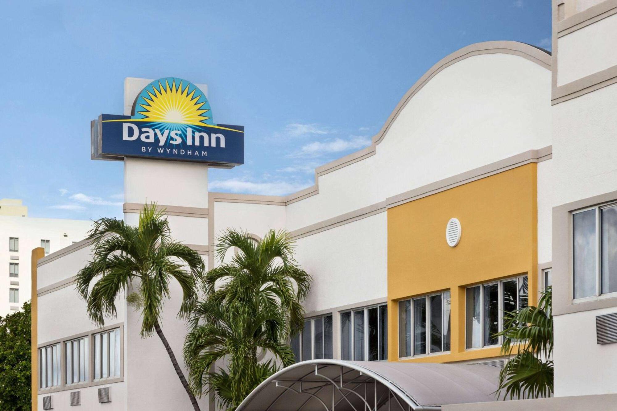 Days Inn By Wyndham Miami Airport North Майами-Спрингс Экстерьер фото
